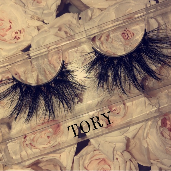 Tory lashes - Picture 1 of 1